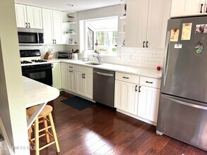 505 Leslie Ave in Brielle, NJ - Building Photo - Building Photo