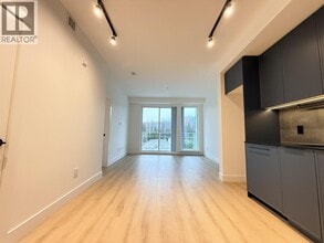 3055 Murray St in Port Moody, BC - Building Photo - Building Photo