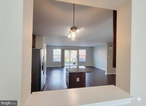 216 Monticello Square in Winchester, VA - Building Photo - Building Photo