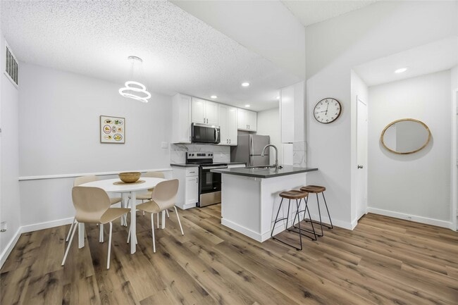 property at 2121 Hepburn St