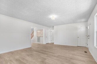 3352 Mahlon Moore Rd in Spring Hill, TN - Building Photo - Building Photo