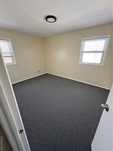 235-09 147th Dr in Queens, NY - Building Photo - Building Photo