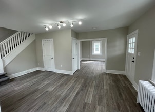 273 S Spring Garden St in Ambler, PA - Building Photo - Building Photo