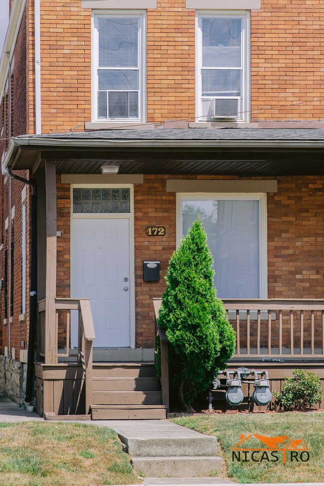 property at 172 E 11th Ave
