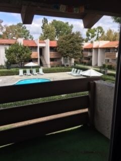 17562 Vandenberg Ln in Tustin, CA - Building Photo