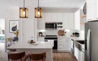 Aventon Highgrove in Jacksonville, FL - Building Photo