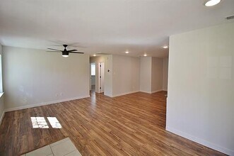 1212 Neptune Dr in Cedar Hill, TX - Building Photo - Building Photo