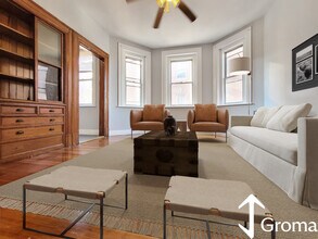 43 Mount Pleasant Ave, Unit 2 in Boston, MA - Building Photo - Building Photo