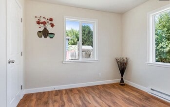 271 Jennings St in Lebanon, OR - Building Photo - Building Photo