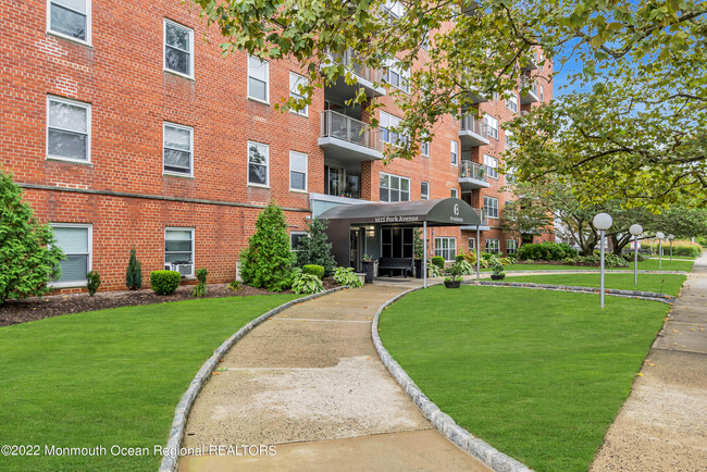 property at 1615 Park Ave