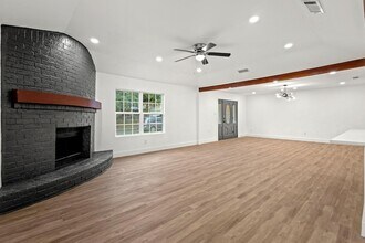 6000 Cool Springs Dr in Arlington, TX - Building Photo - Building Photo