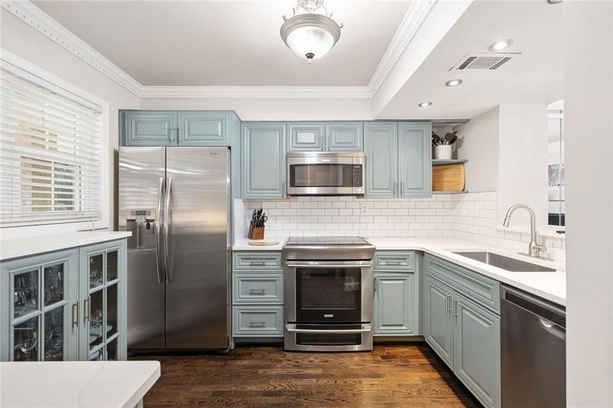 5170 Chemin De Vie NE in Sandy Springs, GA - Building Photo