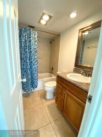 2950 N Palm Aire Dr photo'