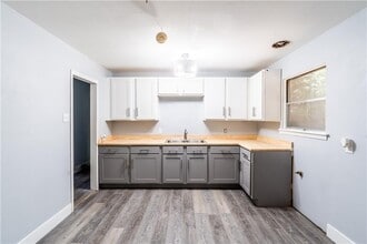 3751 San Juan Dr in Mobile, AL - Building Photo - Building Photo