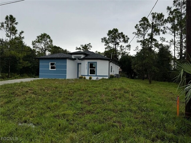 property at 27380 Sandrala Dr