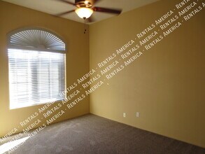 3850 W Park View Ln in Glendale, AZ - Building Photo - Building Photo