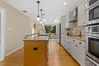 38 Buxton Rd in Bedford Hills, NY - Building Photo - Building Photo