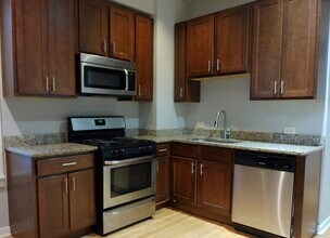 937 N Ashland Ave in Chicago, IL - Building Photo - Building Photo