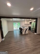 7600 Suwannee Ct in Jonesboro, GA - Building Photo - Building Photo