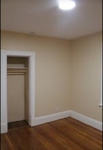 240 Centre St in Brockton, MA - Foto de edificio - Building Photo