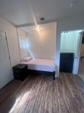 800 E 82nd St in Los Angeles, CA - Building Photo - Building Photo