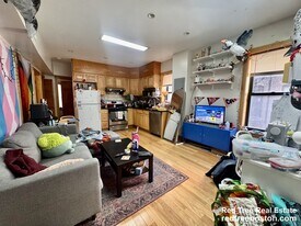 11 Tabor Pl, Unit 1 in Brookline, MA - Building Photo