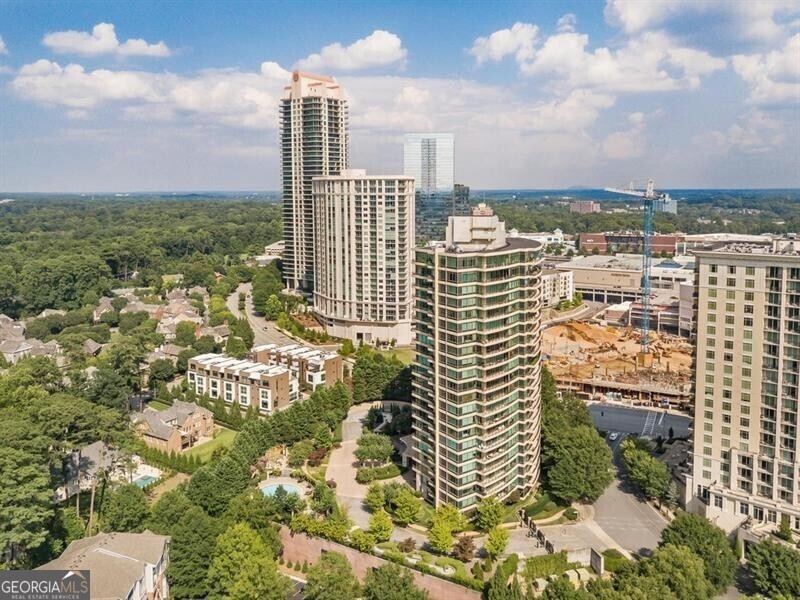 700 Park Regency Pl NE in Atlanta, GA - Foto de edificio