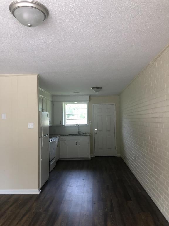 39503 LA-74 in Gonzales, LA - Building Photo - Building Photo