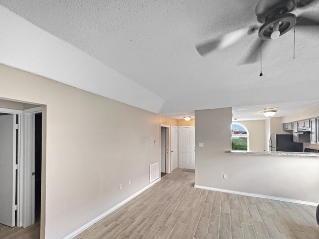4164 Lac du Bay Dr in Harvey, LA - Building Photo - Building Photo