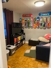 99 W 4th St, Unit 1A in Boston, MA - Building Photo - Building Photo