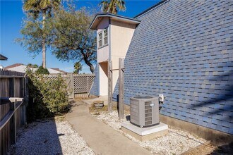 13813 Flintlock Dr in Corpus Christi, TX - Building Photo - Building Photo