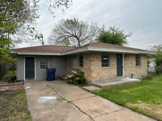 3510 Orange Ave in Texas City, TX - Building Photo