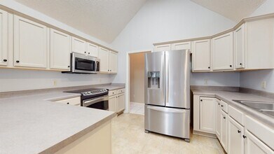 195 Cross Point Dr in Collierville, TN - Building Photo - Building Photo
