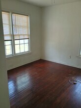162 Sterling St in San Antonio, TX - Building Photo - Building Photo