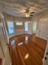 118 Harrishof St in Boston, MA - Building Photo - Building Photo