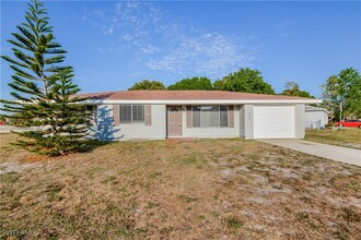 6625 Electra Ave in North Port, FL - Building Photo - Building Photo