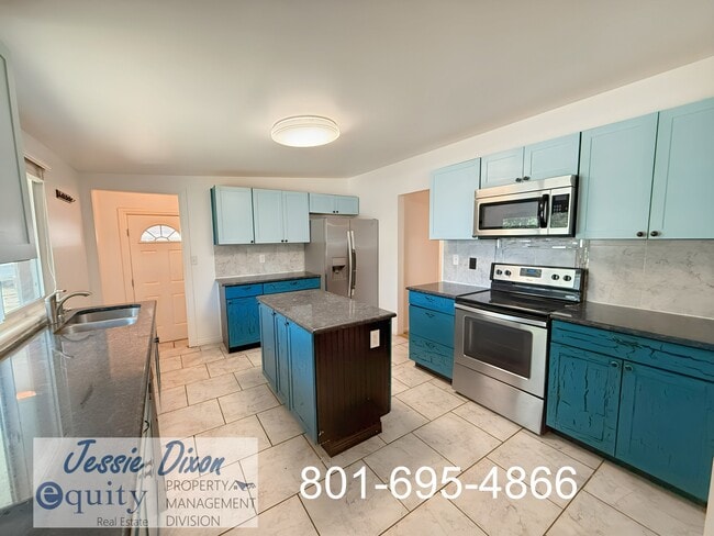 property at 666 E 675 N