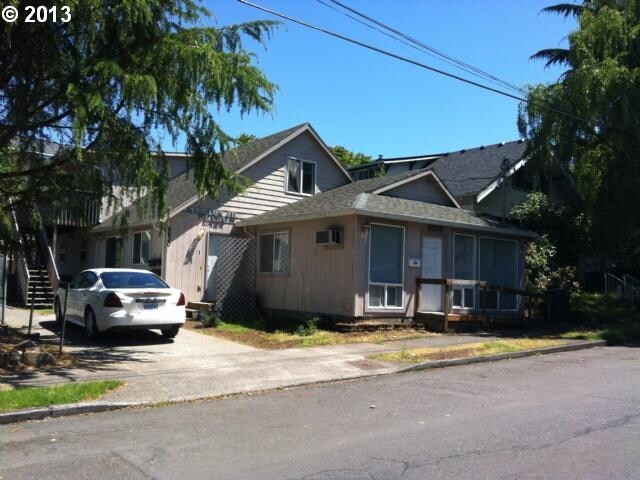 Garfield Apartments in Portland, OR - Building Photo