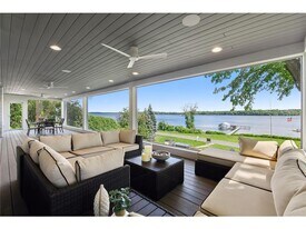 2462 Lafayette Rd in Wayzata, MN - Building Photo