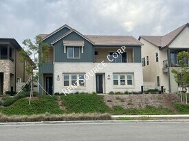 27227 W Coyote Bush Ct in Valencia, CA - Building Photo