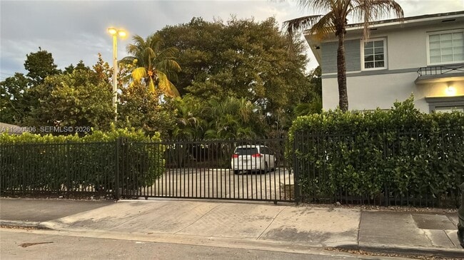450 NE 62nd St in Miami, FL - Building Photo - Building Photo