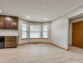 412 Sundown Dr in Norman, OK - Building Photo - Building Photo