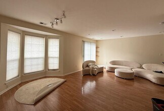 17 Mulberry St in Jersey City, NJ - Building Photo - Building Photo