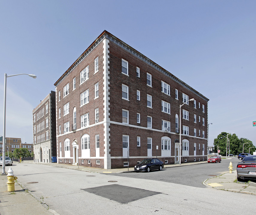 The Chestnut Street Apartments in Worcester, MA - Building Photo