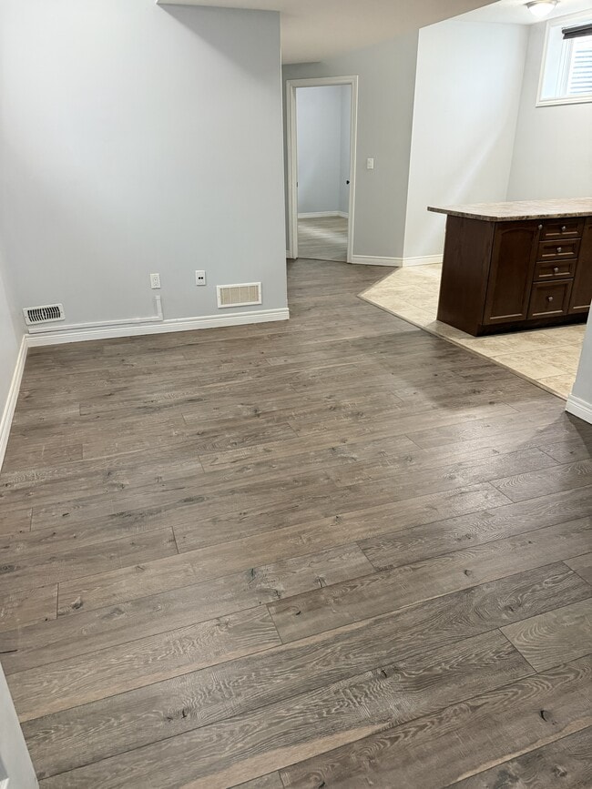 34 Mullin Dr in Guelph, ON - Building Photo - Building Photo