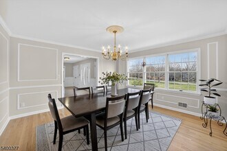 7 Sun Valley Way in Washington Township, NJ - Building Photo - Building Photo