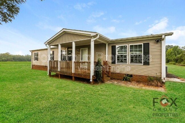 property at 264 Rowan Rd