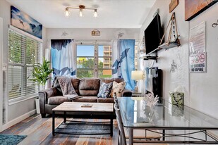 11420 1st St E in Treasure Island, FL - Building Photo