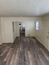 1039 SW Cascade Ave in Redmond, OR - Building Photo - Building Photo