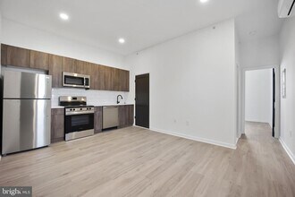 1500 W Tioga St in Philadelphia, PA - Building Photo - Building Photo